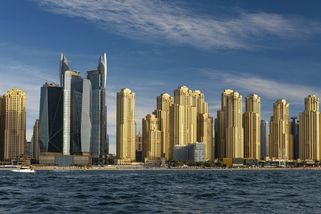 Populární Dubaj teď kvůli válce v Íránu zeje prázdnotou